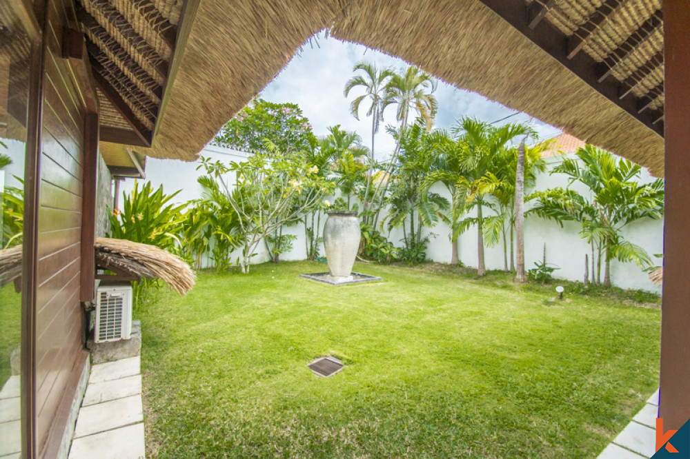 Magnifique propriété de quatre chambres à coucher avec jardin généreux à Umalas