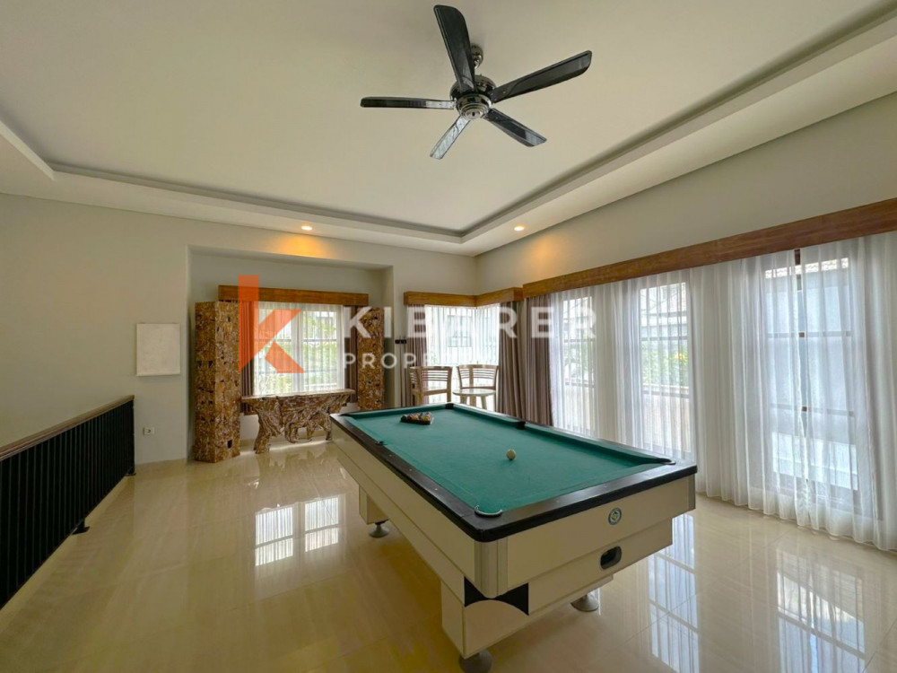 Spacious Three Bedroom Enclosed Living Villa in Jimbaran