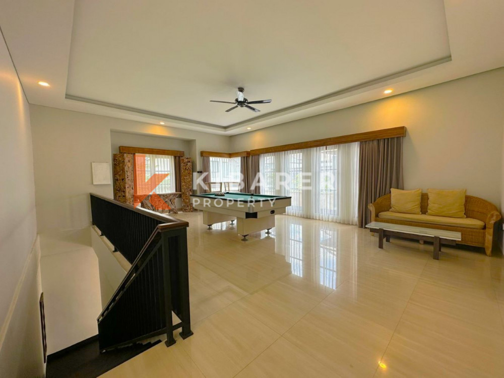 Spacious Three Bedroom Enclosed Living Villa in Jimbaran