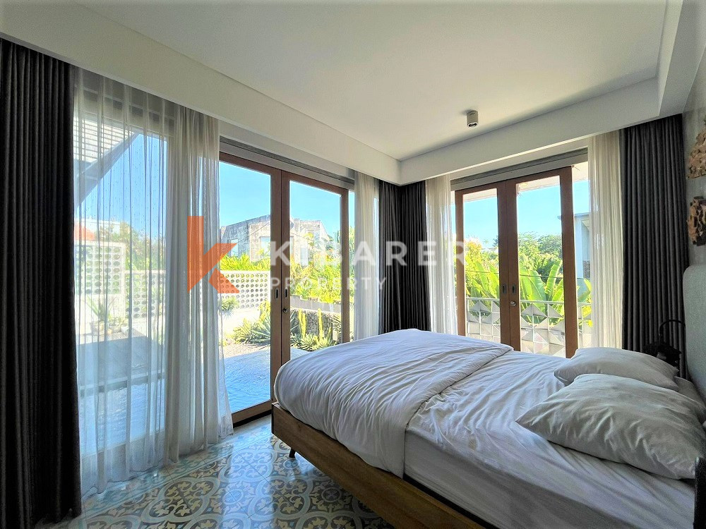 Amazing Tropical Style Three Bedroom Open Living Villa In Padang Linjong-Canggu