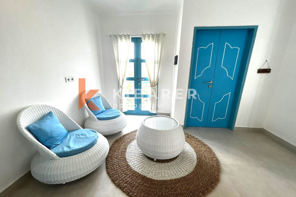 Magnifique villa de trois chambres avec salon fermé à Santorin située à Padonan