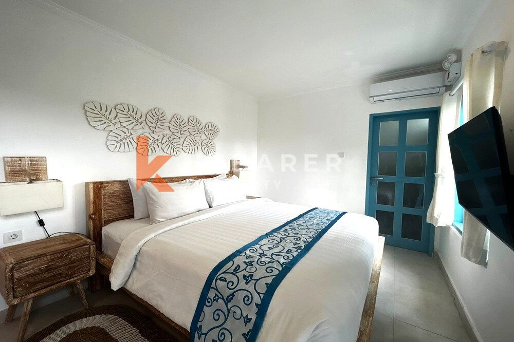 Vila Santorini Ruang Tamu Tertutup Tiga Kamar Tidur yang Indah Terletak di Padonan