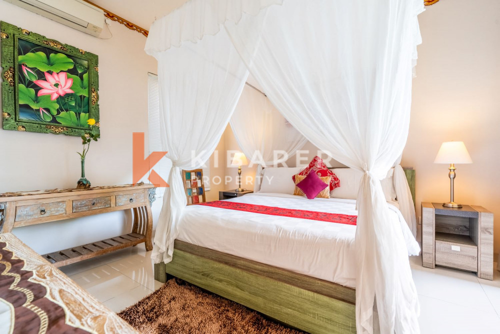 Stunning Three Bedroom Enclosed Living at Villa Complex Situated in Seminyak