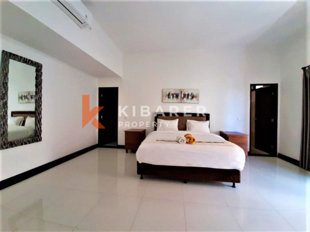Villa confortable de trois chambres à coucher nichée à Berawa Canggu