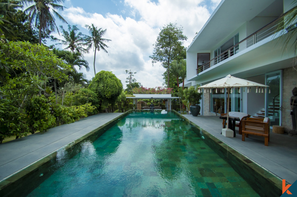 Нишанташи район стамбула. Апартаменты экстерьер. Level property. Бизнес небоскребы. Небоскребы вид снизу.