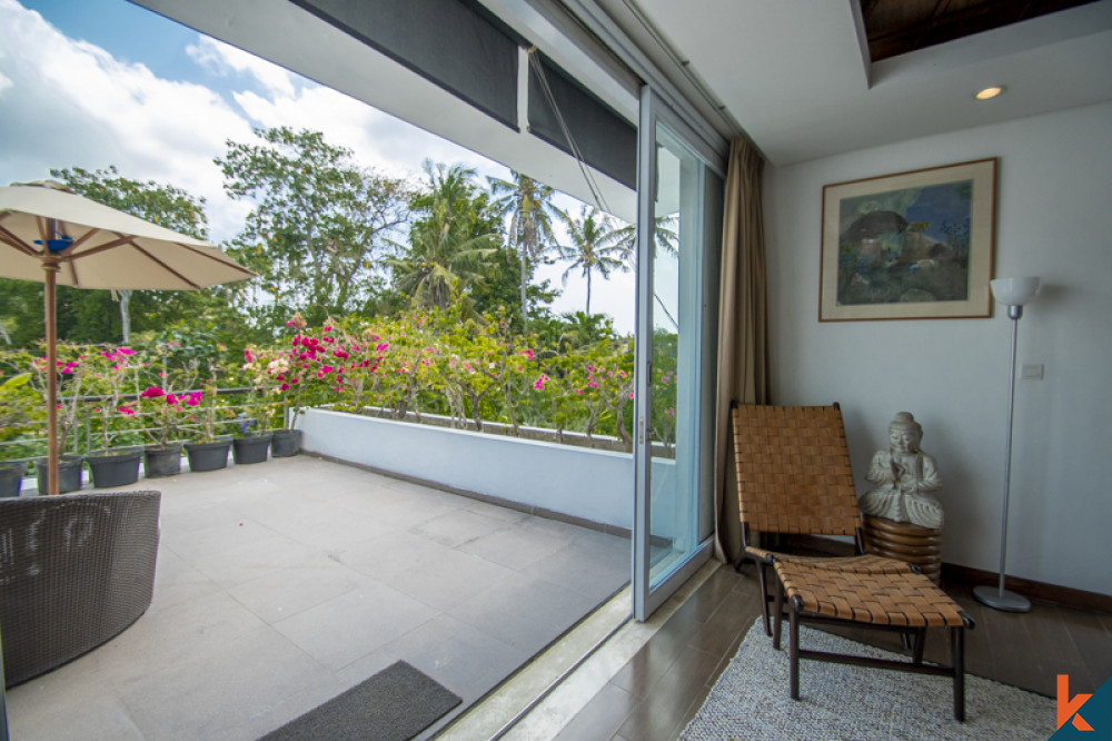 MAGNIFIQUE VILLA A VENDRE SUR DEUX NIVEAUX A CANGGU