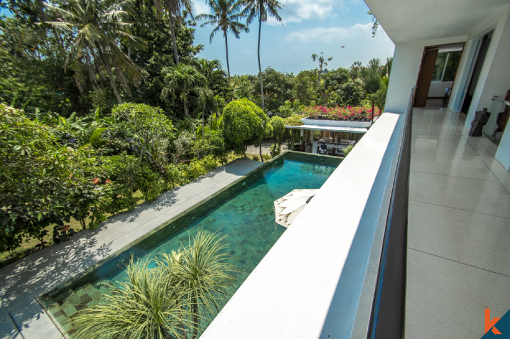 MAGNIFIQUE VILLA A VENDRE SUR DEUX NIVEAUX A CANGGU