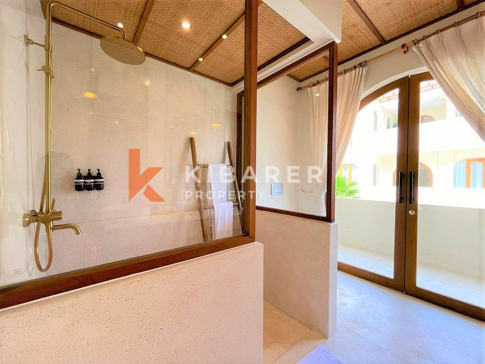 Luxury One Gate System Three Bedroom Enclosed Living Villa In Berawa