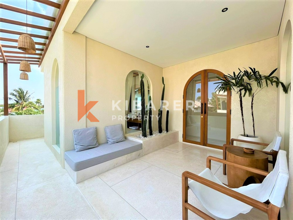 Luxury One Gate System Three Bedroom Enclosed Living Villa In Berawa