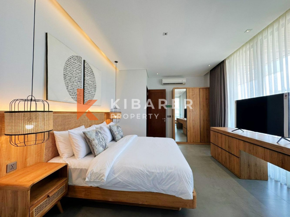 Brand New Stunning Three Bedroom Enclosed Living Villa in Seminyak