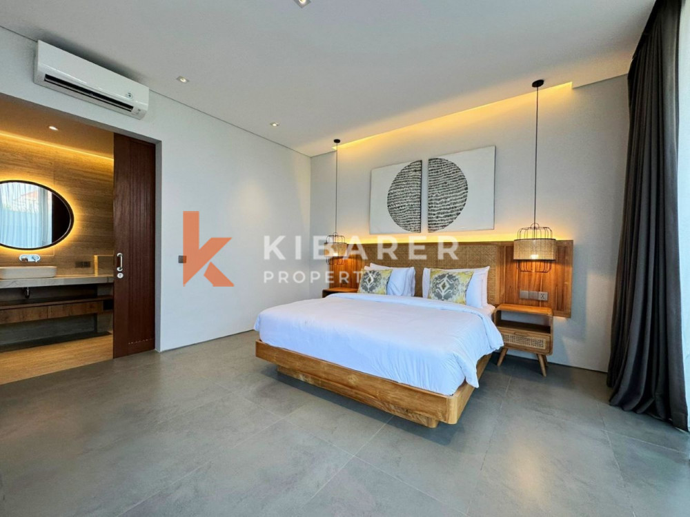 Vila Tamu Tertutup Tiga Kamar Tidur Baru yang Menakjubkan di Seminyak