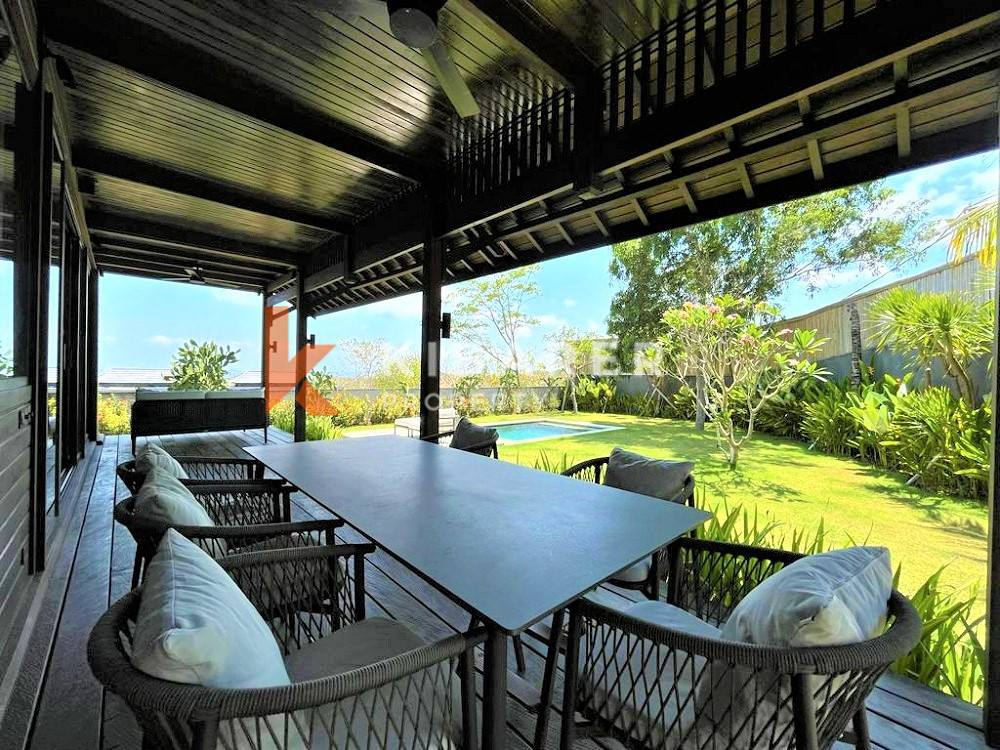 Ocean View Villa with Three Bedroom and Closed Living – Uluwatu Rental