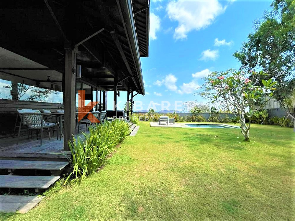 Ocean View Villa with Three Bedroom and Closed Living – Uluwatu Rental