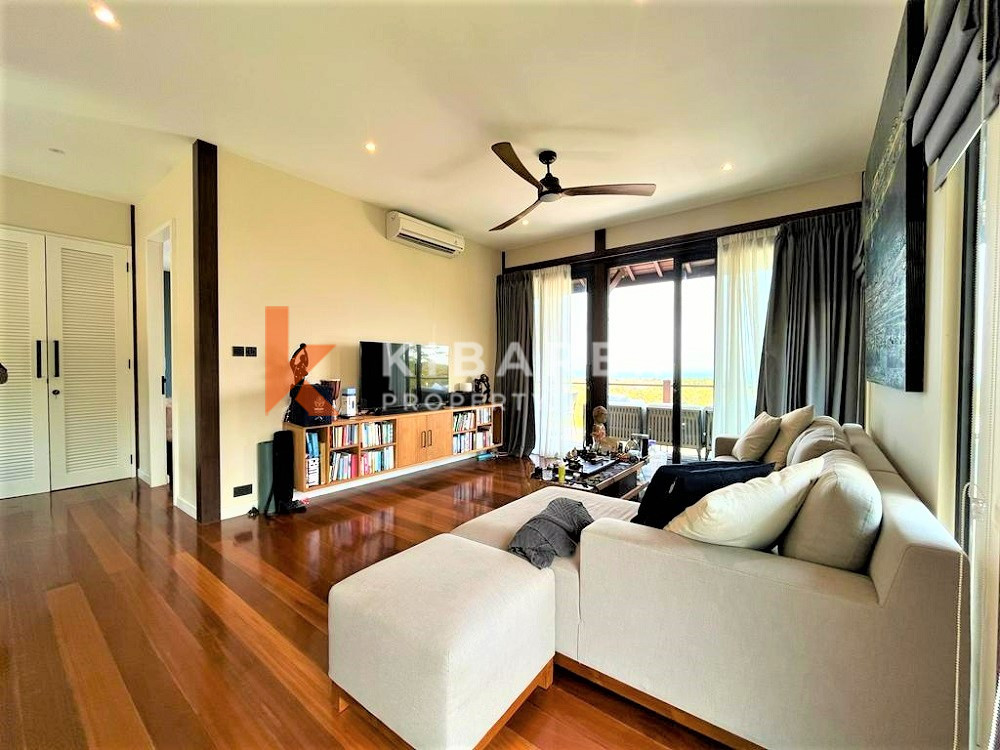 Ocean View Villa with Three Bedroom and Closed Living – Uluwatu Rental