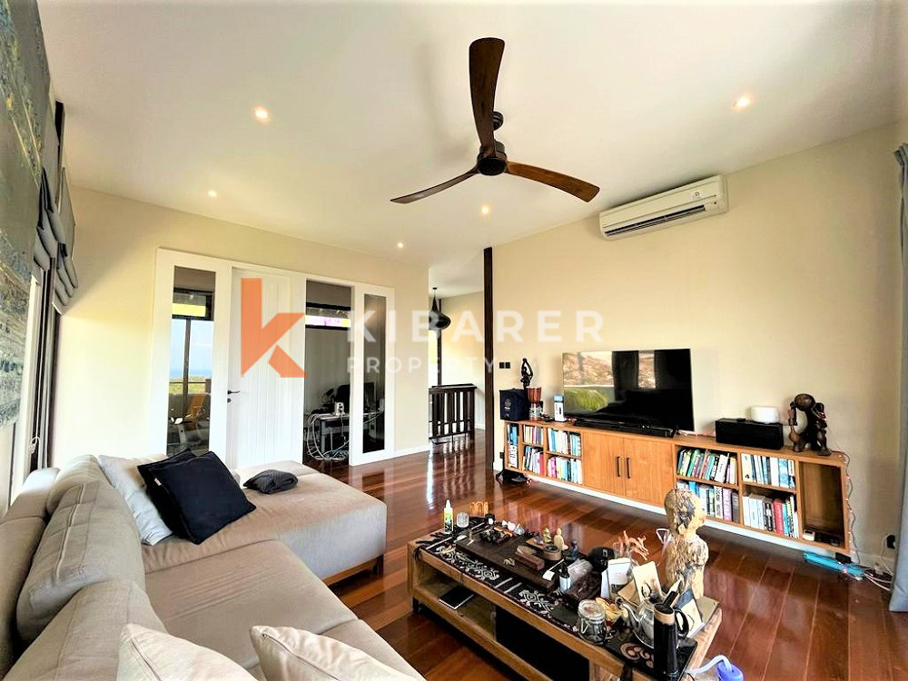 Ocean View Villa with Three Bedroom and Closed Living – Uluwatu Rental