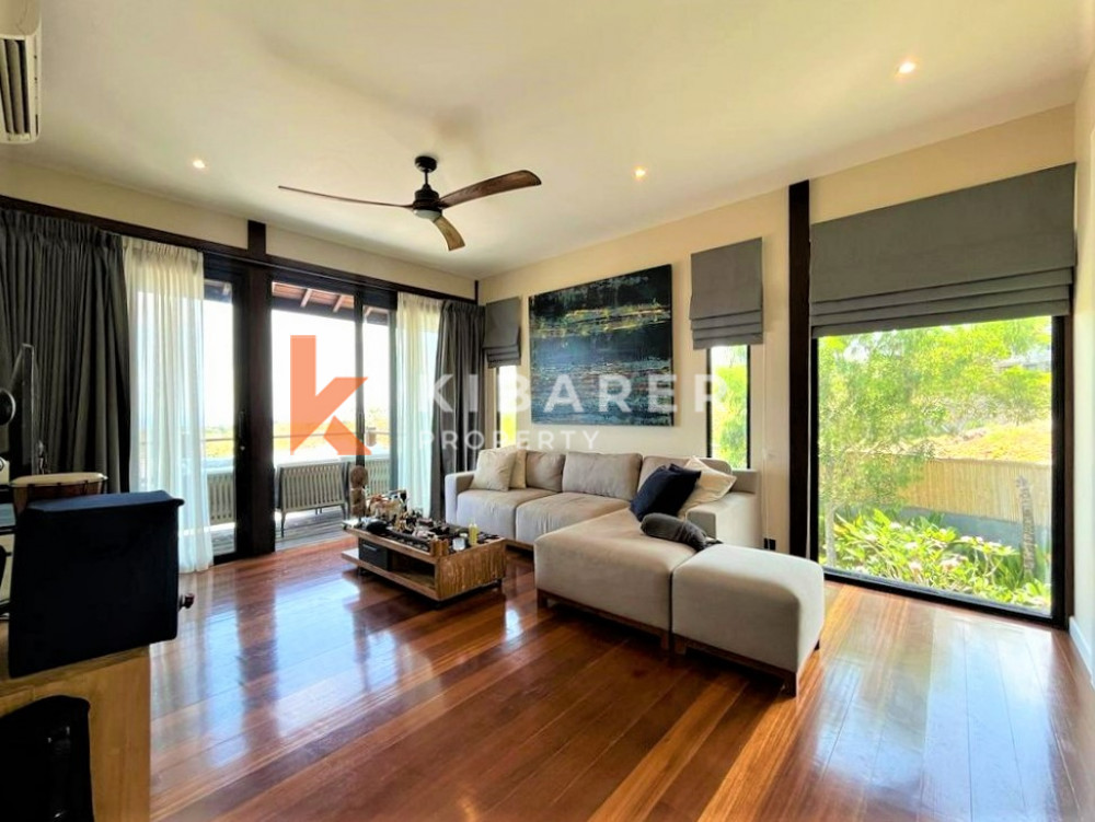 Ocean View Villa with Three Bedroom and Closed Living – Uluwatu Rental