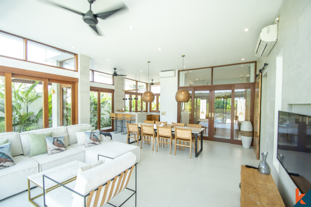 Brand new four bedroom villa with ocean views
