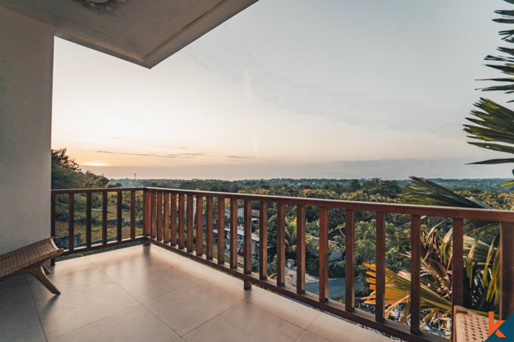 Hilltop one bedroom estate with ocean views