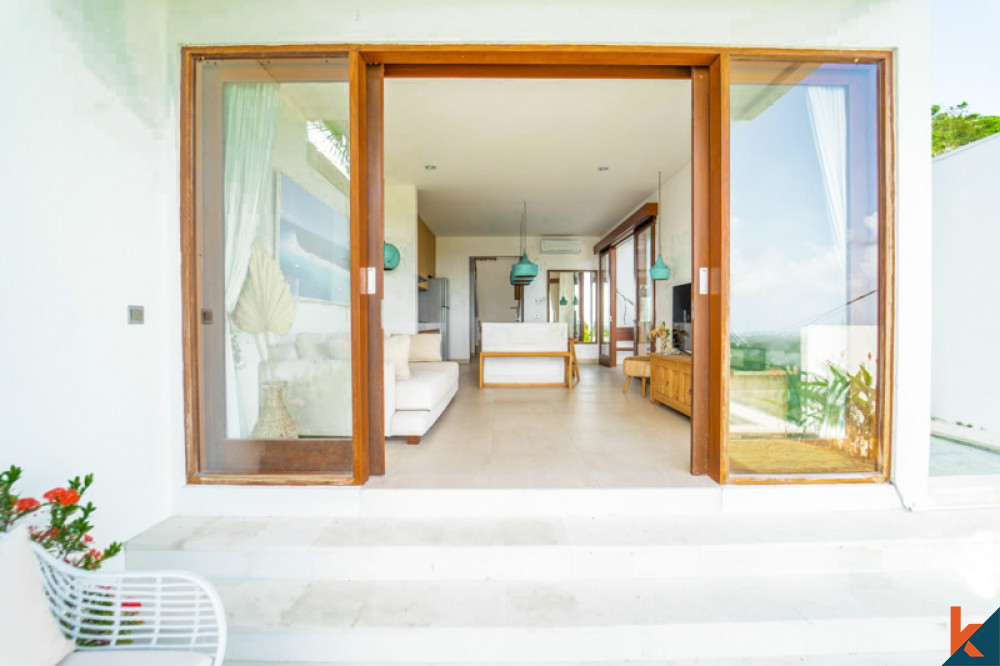 Propriété d'une chambre au sommet d'une colline avec vue sur l'océan