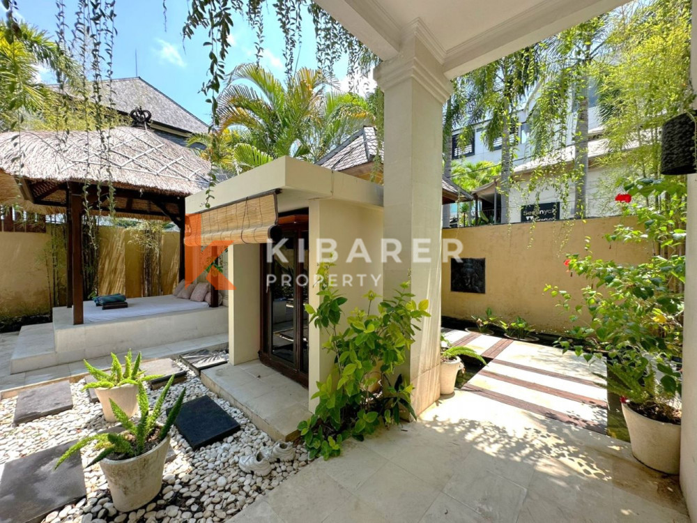 Gorgeously Three Bedroom Enclosed Living Villa In Prime Area Of Seminyak