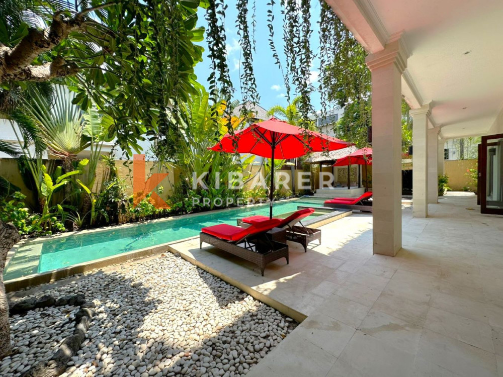 Gorgeously Three Bedroom Enclosed Living Villa In Prime Area Of Seminyak