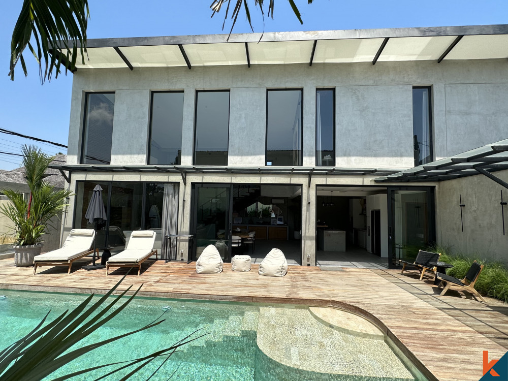 Une toute nouvelle villa de 4 chambres de haute qualité à Canggu