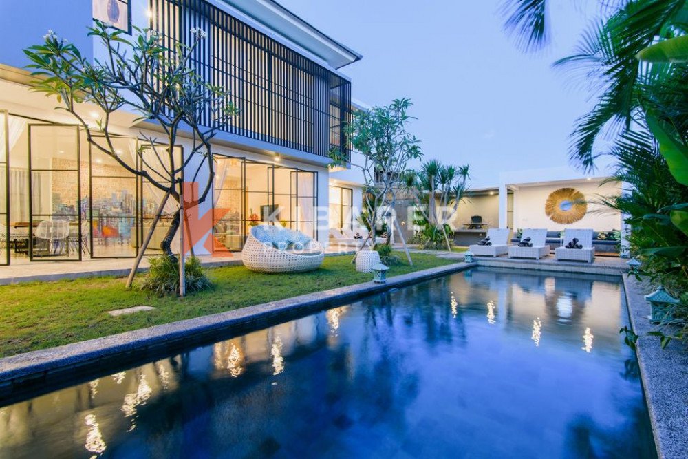 Superbe villa de quatre chambres bien située à Canggu