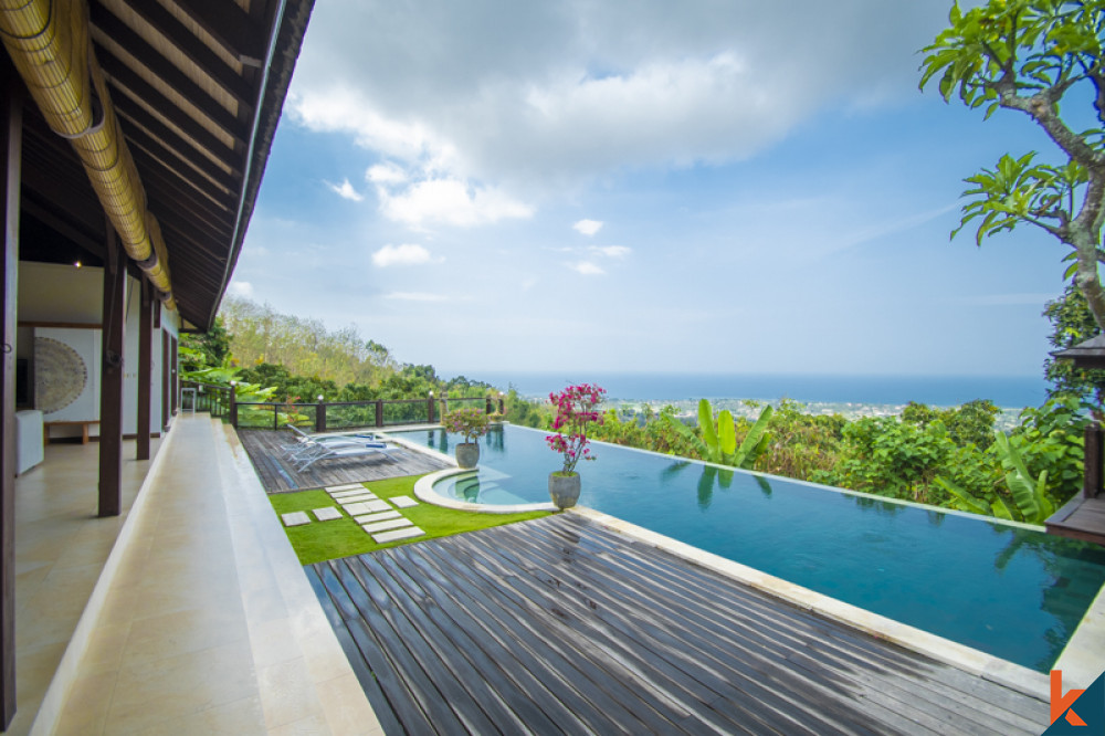 Beautiful hilltop two bedroom villa with amazing ocean views