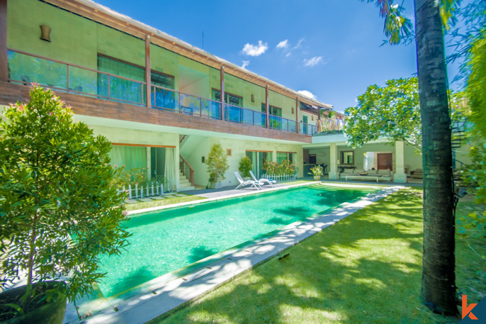 Superbe villa de cinq chambres à proximité de la plage