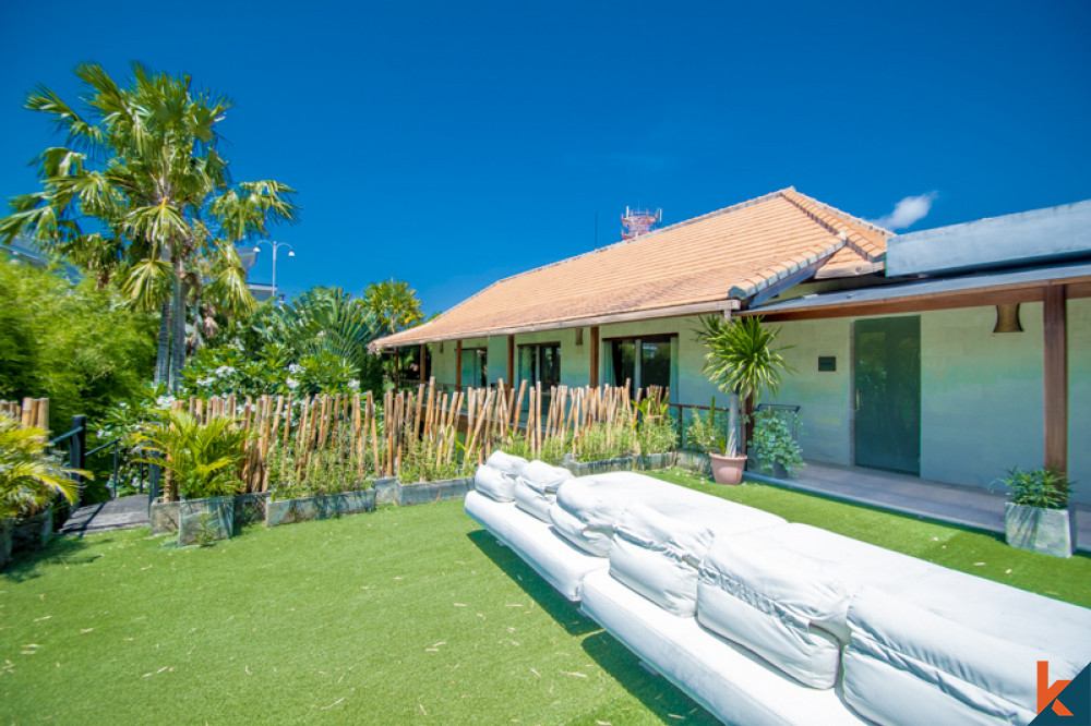 Superbe villa de cinq chambres à proximité de la plage