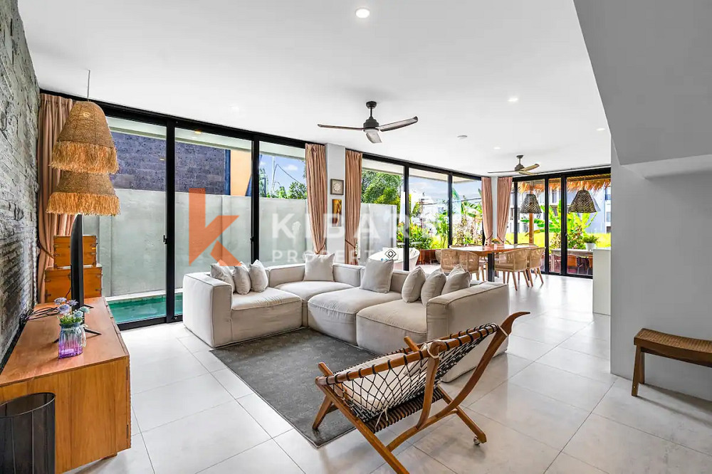 Modern Four Bedroom Villa with Enclosed Living In The Heart of Canggu