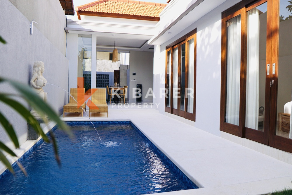 Modern and Minimalist Two Bedroom Open Living Villa in Padonan