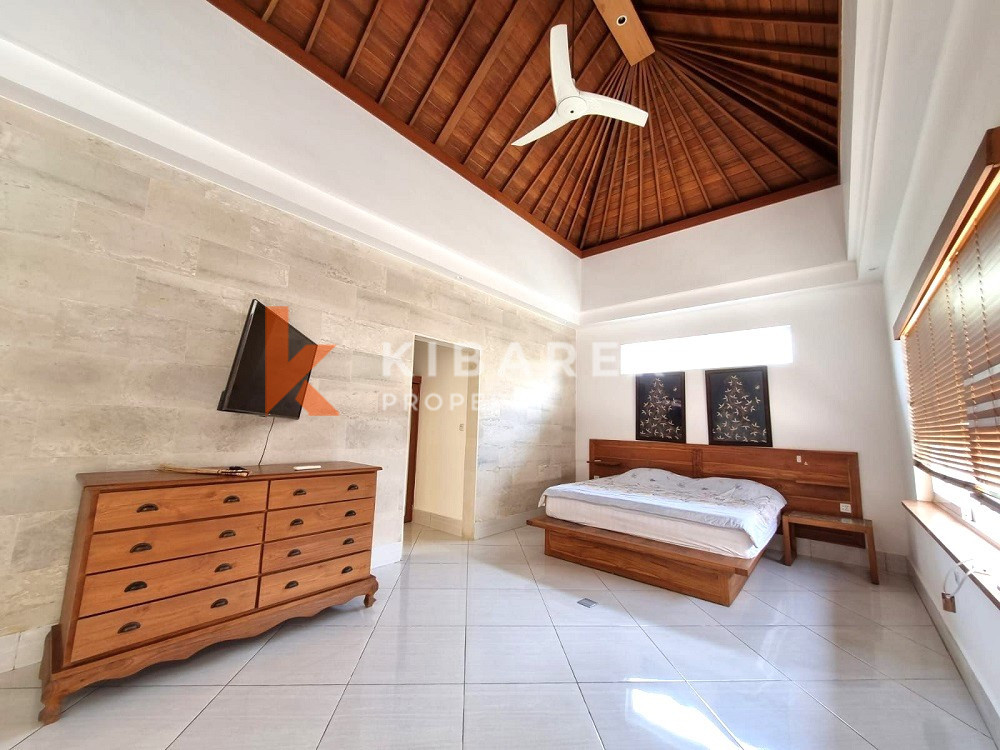 Charming Three Bedroom Enclosed Living Villa ideally located in Seminyak