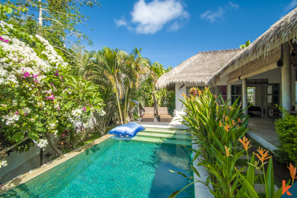 Traditional two bedroom villa with tropical touch