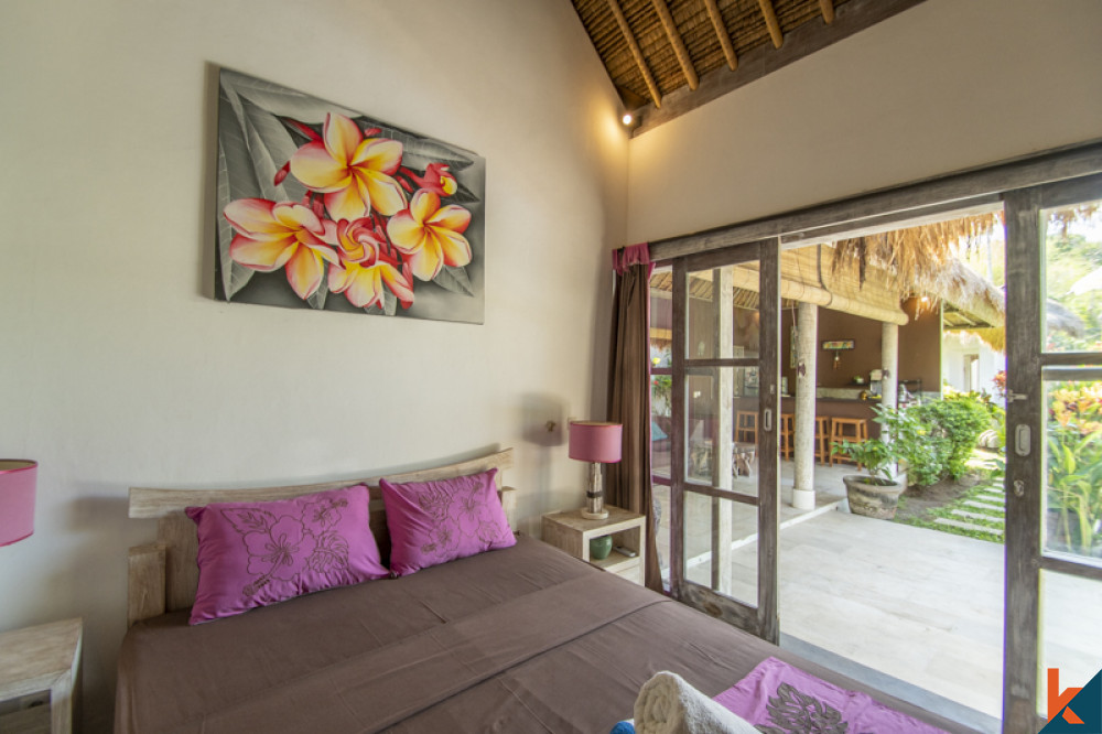 Traditional two bedroom villa with tropical touch