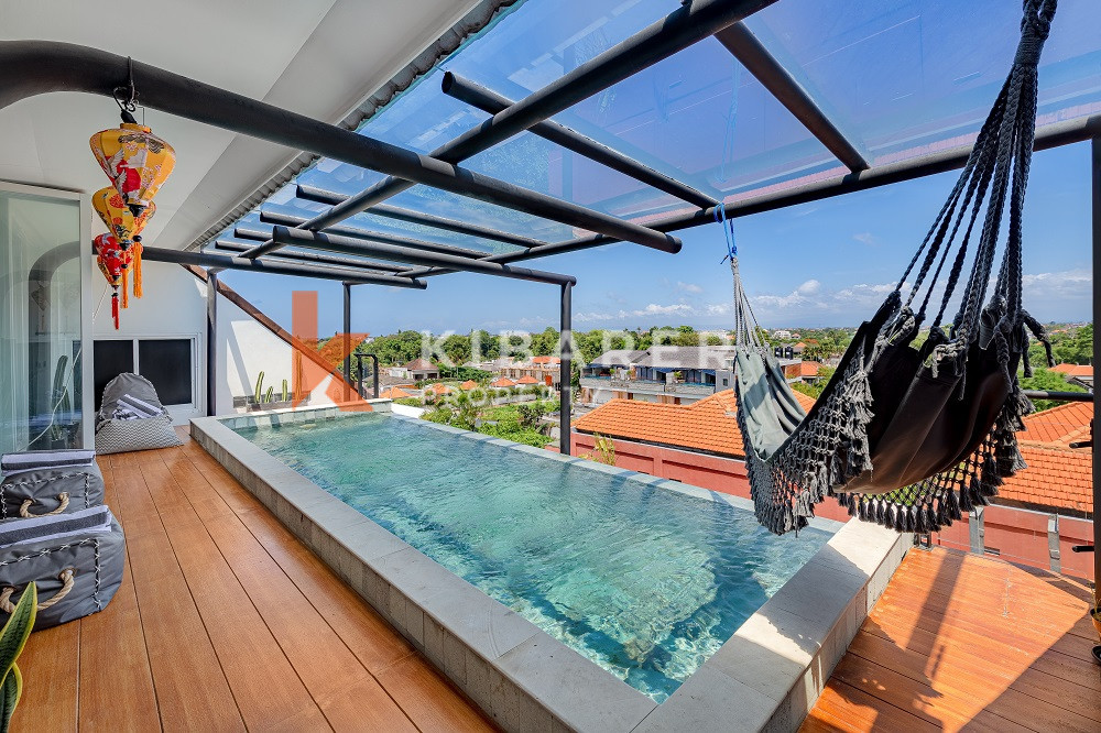 Penthouse élégant de deux chambres avec piscine privée situé à Batu Belig