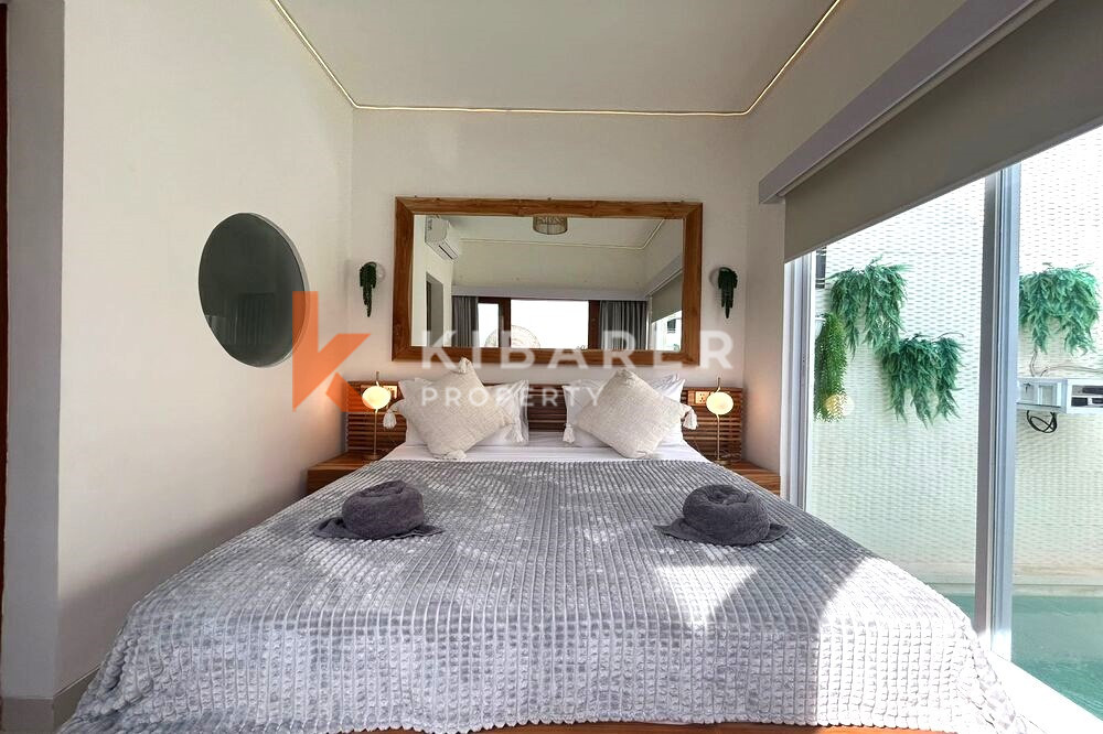 Villa tropicale moderne de deux chambres à coucher ouverte située à Ungasan