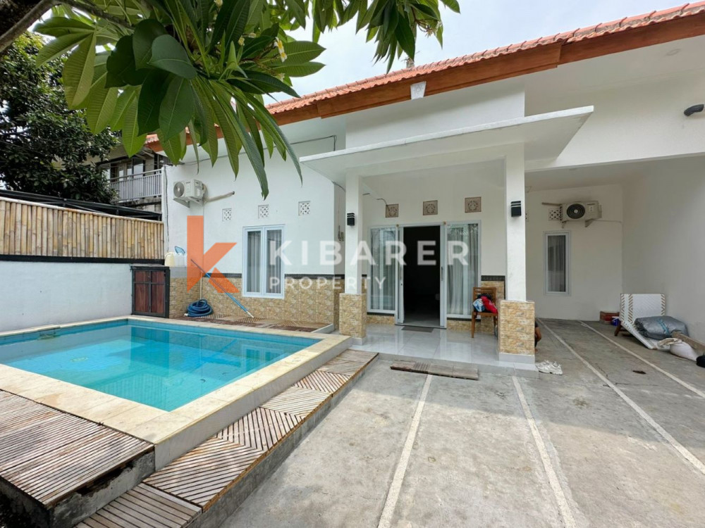 Cozy Three Bedroom Enclosed Living Villa Situated in Kerobokan (available 9th may)