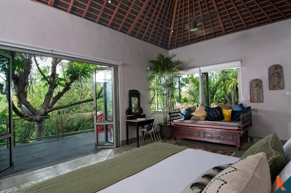 Belle villa à Cempaka avec vue incroyable à 9 minutes de Canggu à vendre