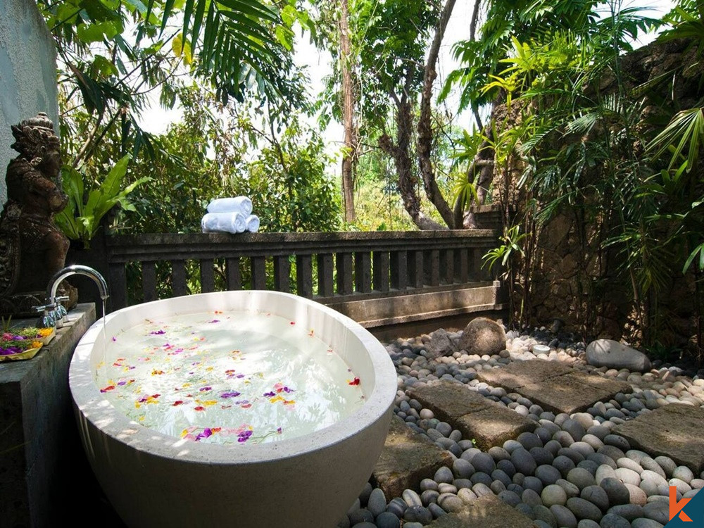 Beautiful villa in Kaba-kaba with incredible view 9 minutes from Canggu for sale