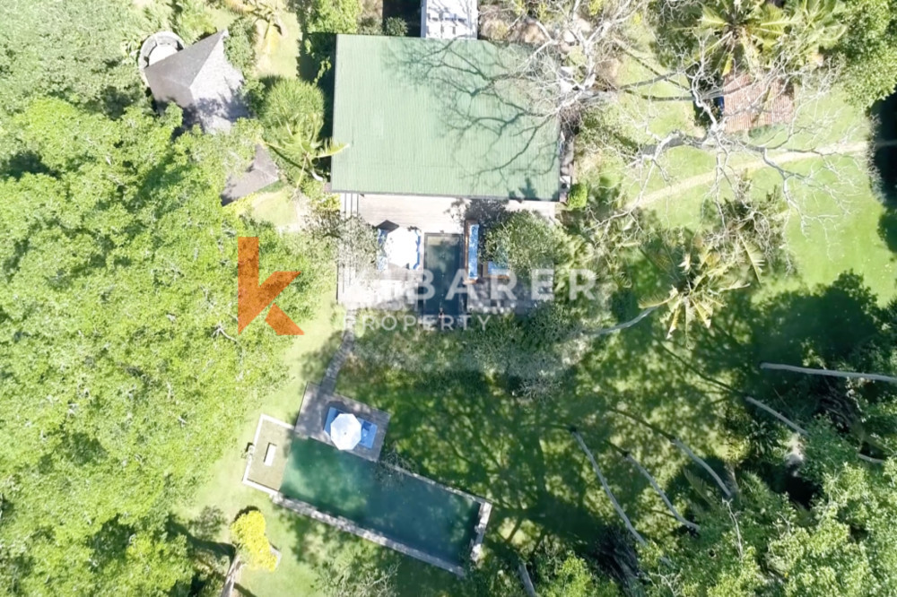 Villa de luxe de cinq chambres située dans la nature située dans un quartier paisible de Cemagi