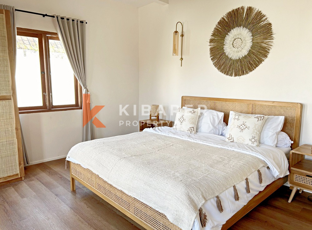 Mediterranean Style Four-Bedrooms Closed Living Villa In Berawa