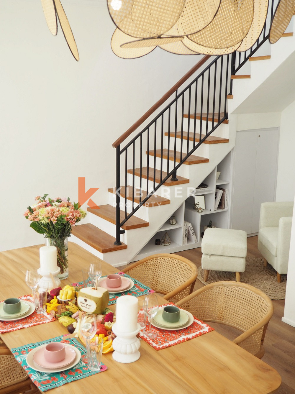 Mediterranean Style Four-Bedrooms Closed Living Villa In Berawa