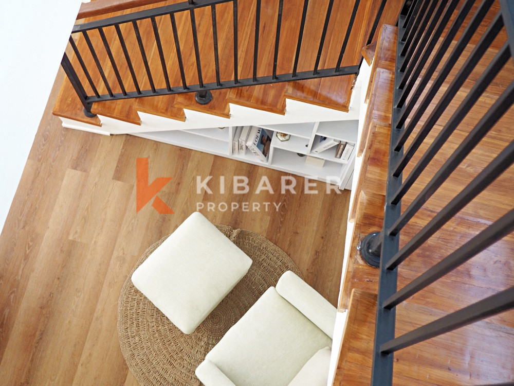 Mediterranean Style Four-Bedrooms Closed Living Villa In Berawa