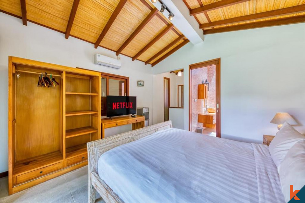 Six bedroom beautiful estate with long lease in Padonan