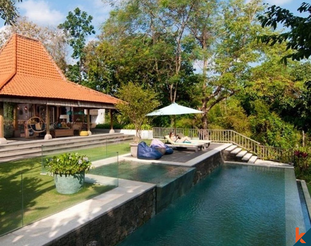 Villa cantik di Cempaka dengan pemandangan luar biasa 9 menit dari Canggu untuk dijual