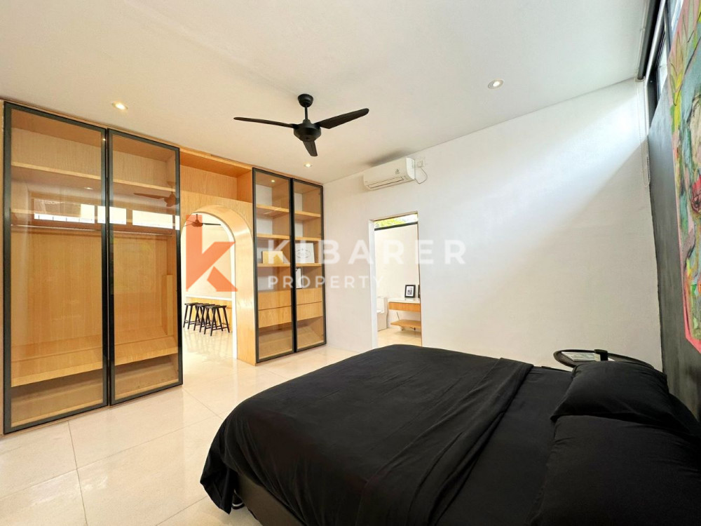 Stylish Three Bedroom Enclosed Living Villa with a Connecting Room in Padang Linjong (Available on May)