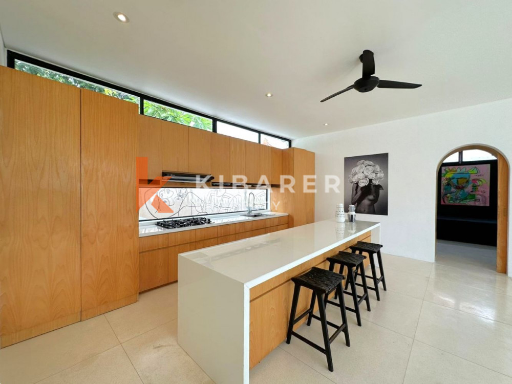 Stylish Three Bedroom Enclosed Living Villa with a Connecting Room in Padang Linjong (Available on May)