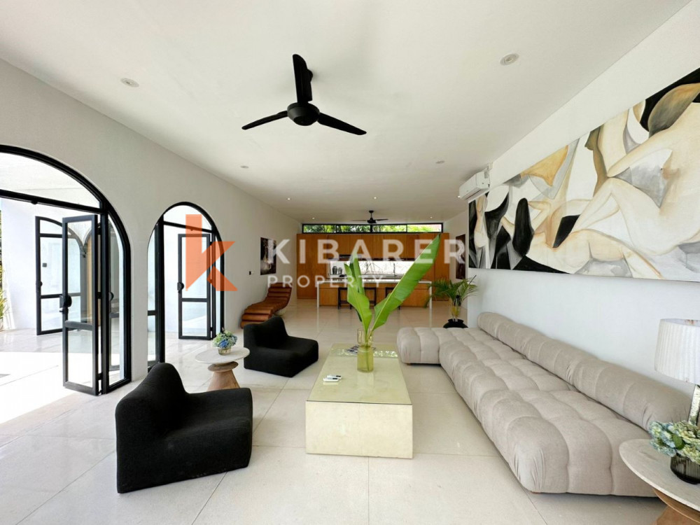 Stylish Three Bedroom Enclosed Living Villa with a Connecting Room in Padang Linjong (Available on May)