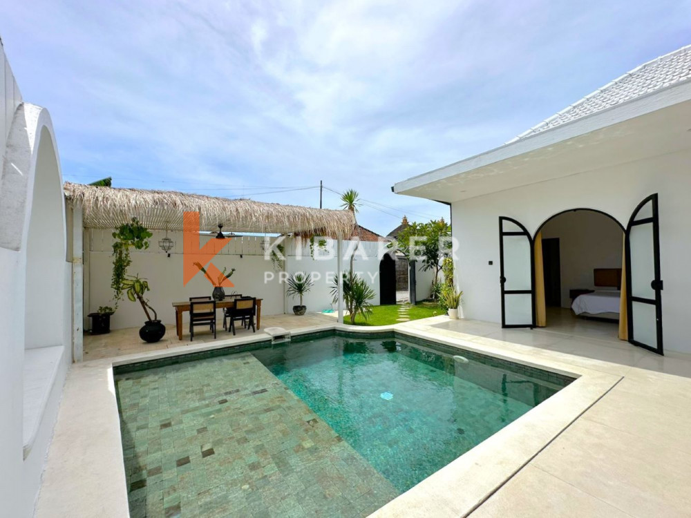 Stylish Three Bedroom Enclosed Living Villa with a Connecting Room in Padang Linjong (Available on May)